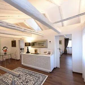 Apartment Sweet Frari, Venice